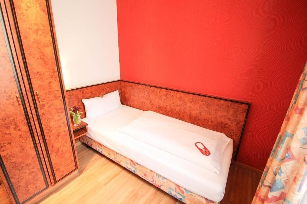 Miramar Am Römer Hotel 3*