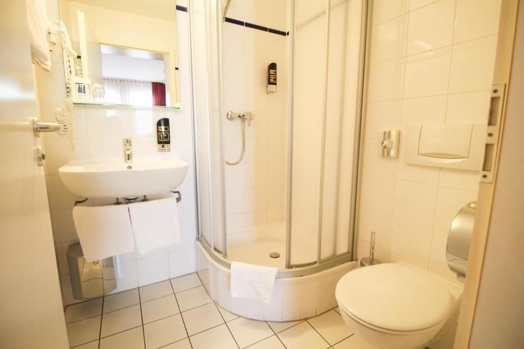 Hotel Miramar Am Römer 3*